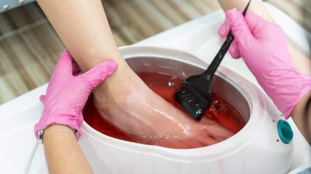 Parafinski tretman za noge