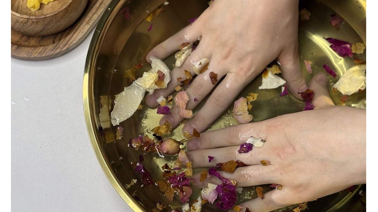 Spaology Spa Manikir